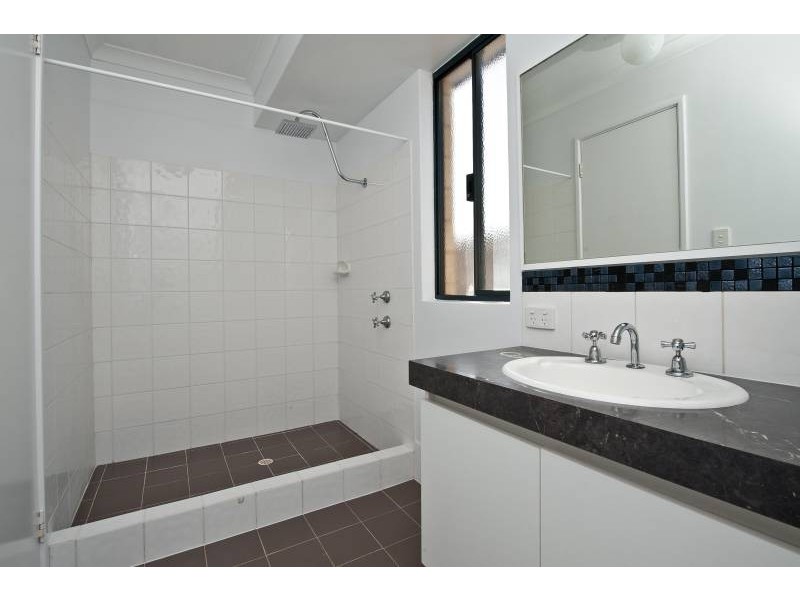 11 Pindi Court, South Guildford WA 6055