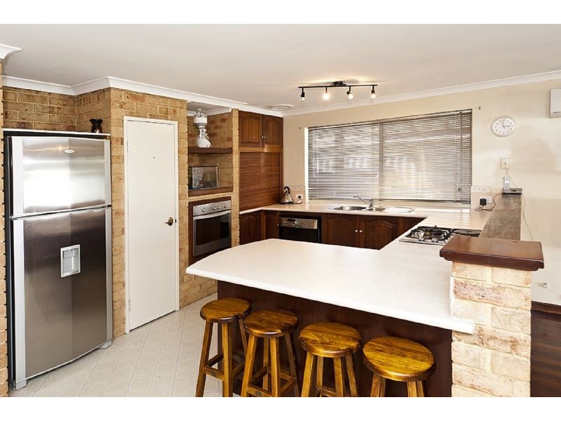 29 Beenan Elbow, South Guildford WA 6055