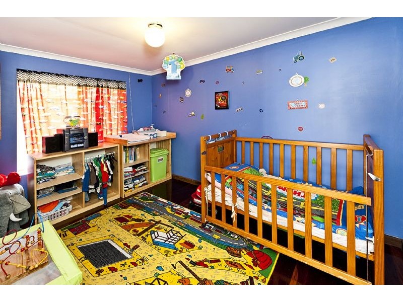 29 Beenan Elbow, South Guildford WA 6055