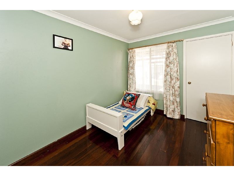 29 Beenan Elbow, South Guildford WA 6055