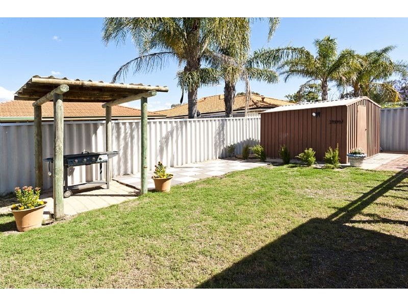 29 Beenan Elbow, South Guildford WA 6055