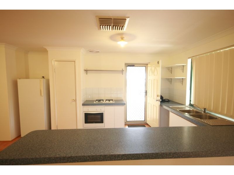 20 Gentle Circle, South Guildford WA 6055