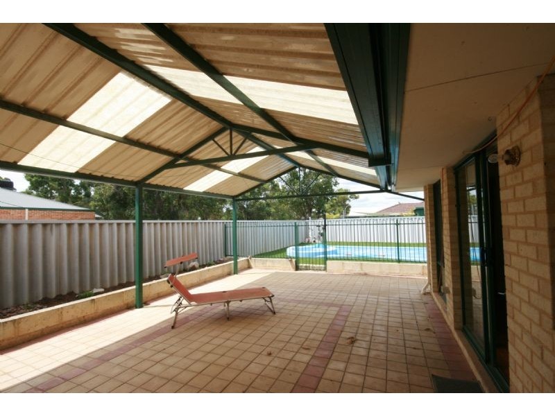 20 Gentle Circle, South Guildford WA 6055