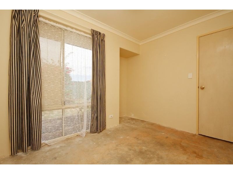 2 Norn Close, South Guildford WA 6055