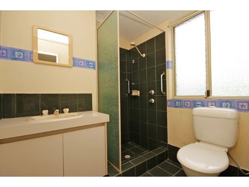 2 Norn Close, South Guildford WA 6055