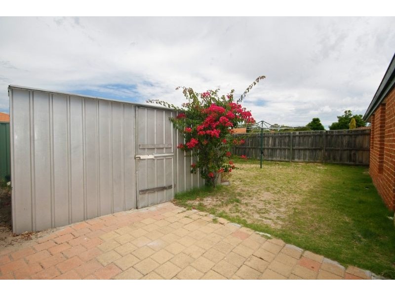 2 Norn Close, South Guildford WA 6055
