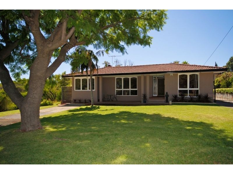 35 Beverley Tce, South Guildford WA 6055