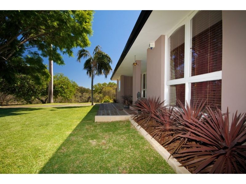 35 Beverley Tce, South Guildford WA 6055