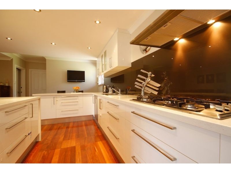 35 Beverley Tce, South Guildford WA 6055