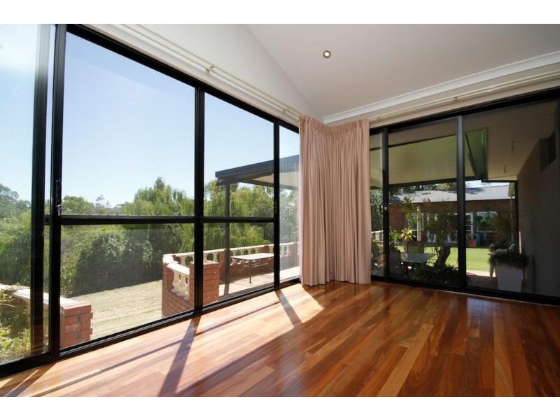 35 Beverley Tce, South Guildford WA 6055