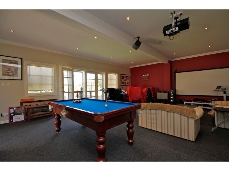 35 Beverley Tce, South Guildford WA 6055