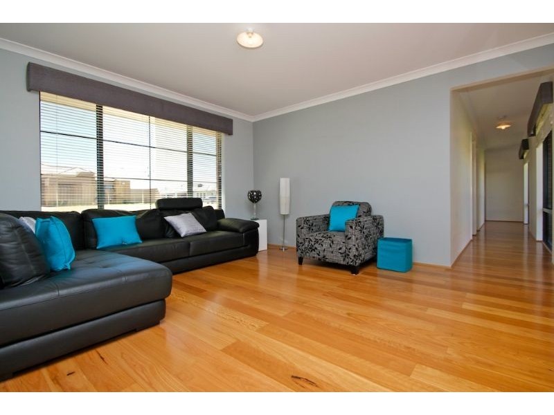 26 Januk Turn, South Guildford WA 6055