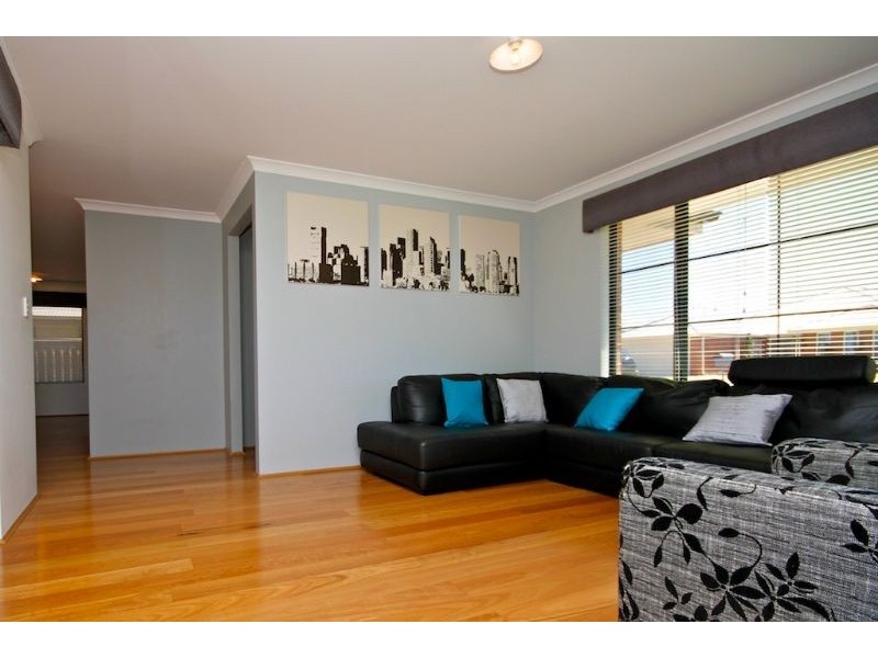 26 Januk Turn, South Guildford WA 6055