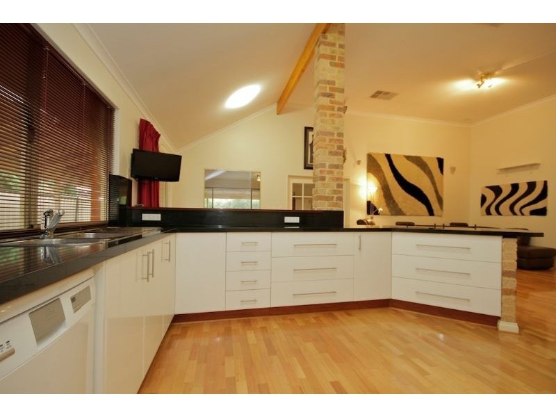 3 Earlsferry Court, Bassendean WA 6054