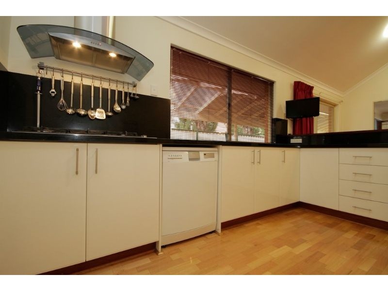 3 Earlsferry Court, Bassendean WA 6054