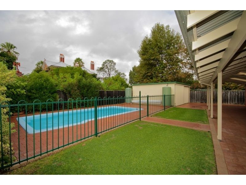 3 Earlsferry Court, Bassendean WA 6054