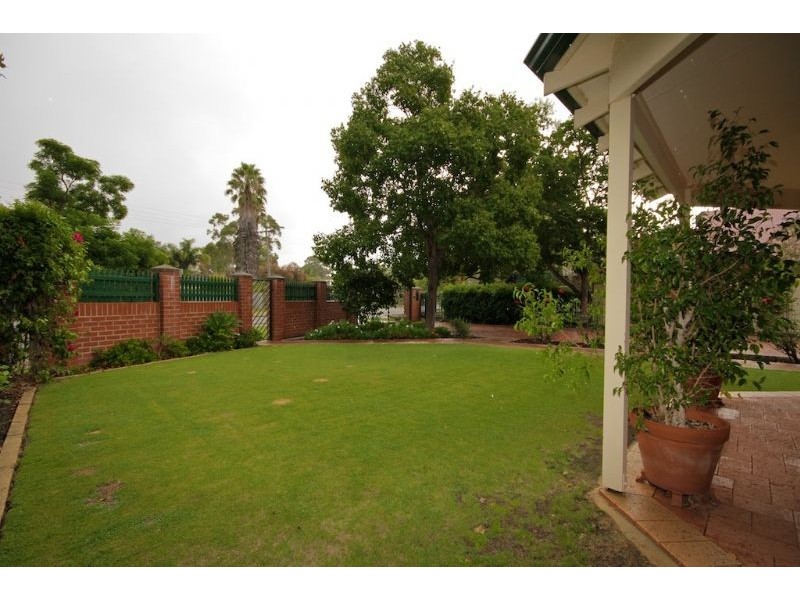 3 Earlsferry Court, Bassendean WA 6054