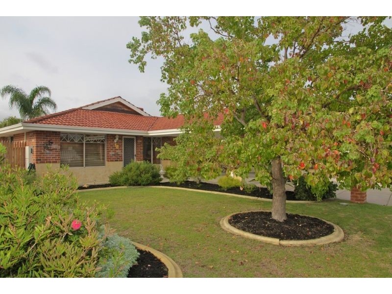 18 Coomer Elbow, South Guildford WA 6055