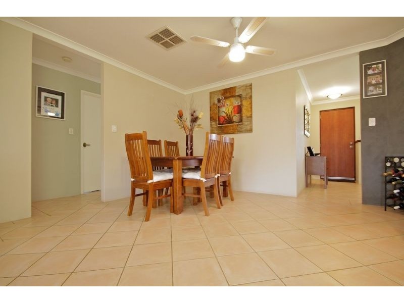 18 Coomer Elbow, South Guildford WA 6055