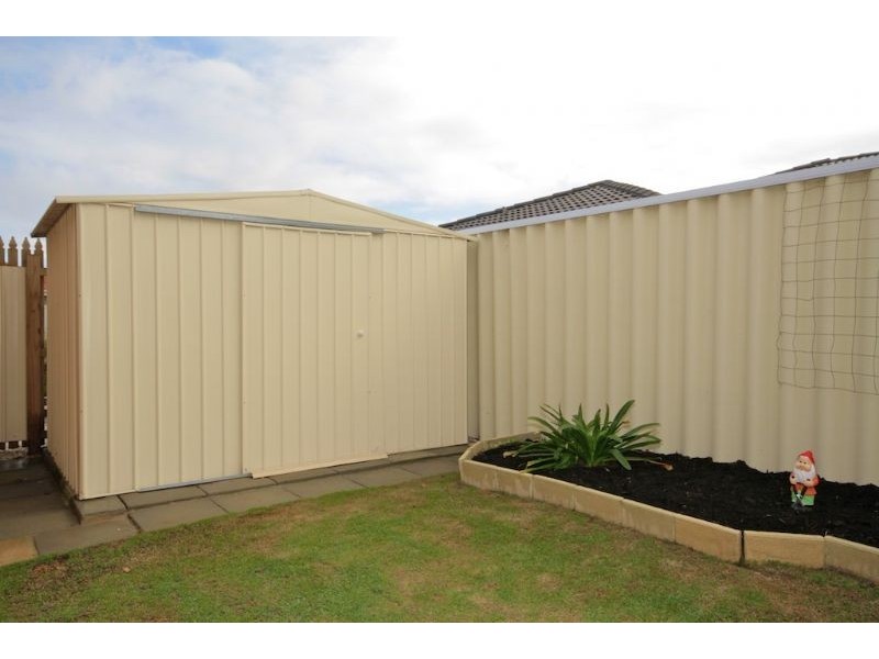 18 Coomer Elbow, South Guildford WA 6055