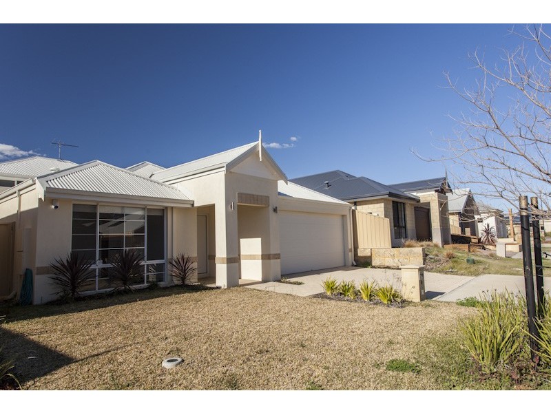 10 Laverstock Street, South Guildford WA 6055