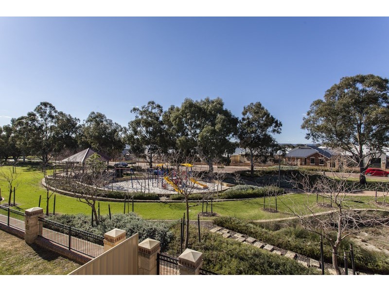 10 Laverstock Street, South Guildford WA 6055