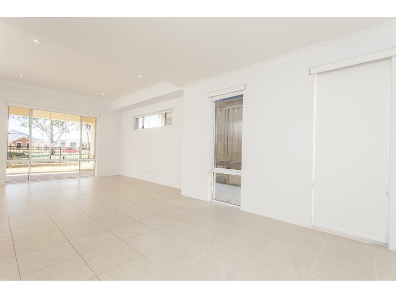 10 Laverstock Street, South Guildford WA 6055