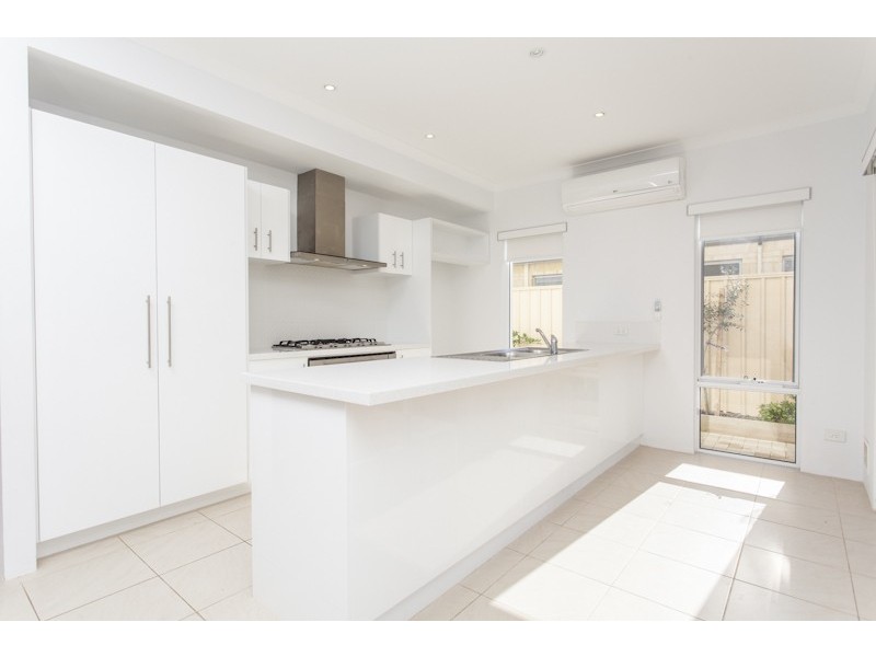 10 Laverstock Street, South Guildford WA 6055