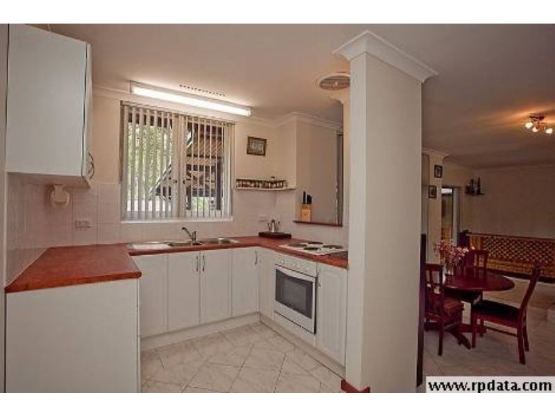 10 Crayden Road, Kalamunda WA 6076