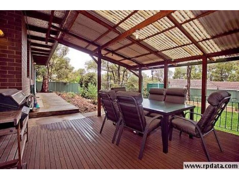 10 Crayden Road, Kalamunda WA 6076