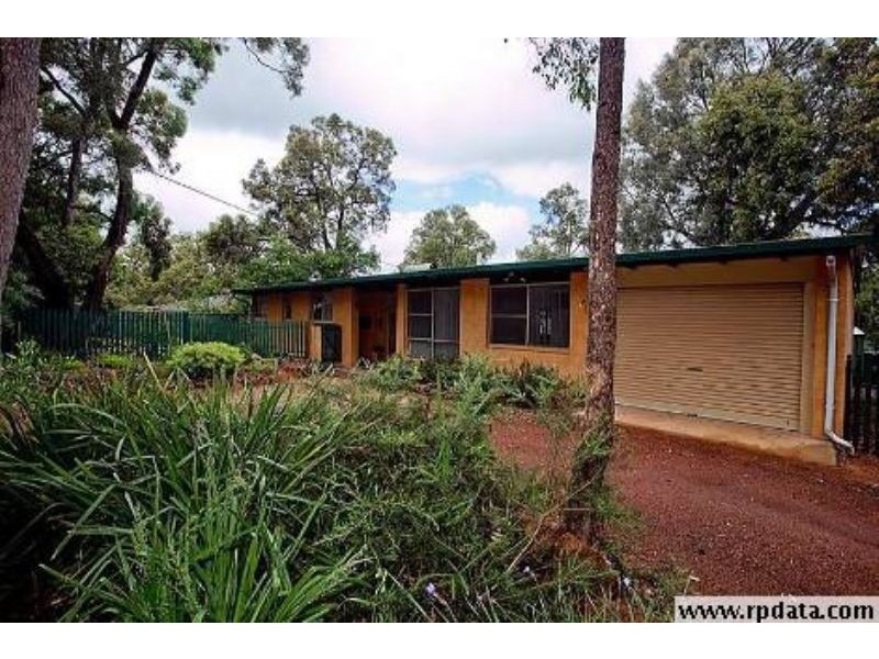 10 Crayden Road, Kalamunda WA 6076