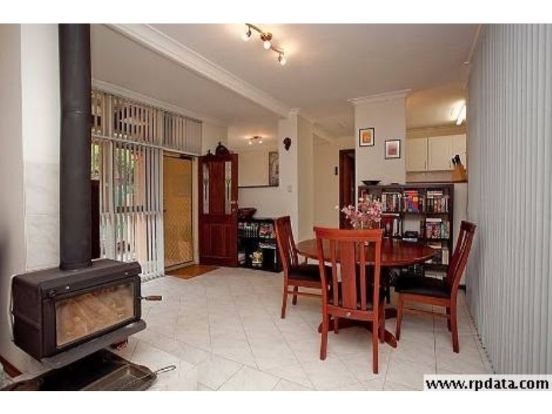 10 Crayden Road, Kalamunda WA 6076