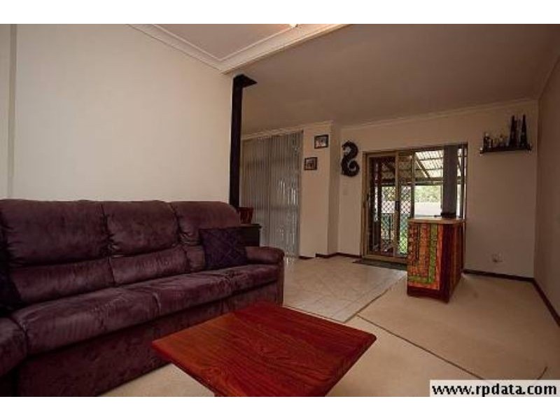 10 Crayden Road, Kalamunda WA 6076