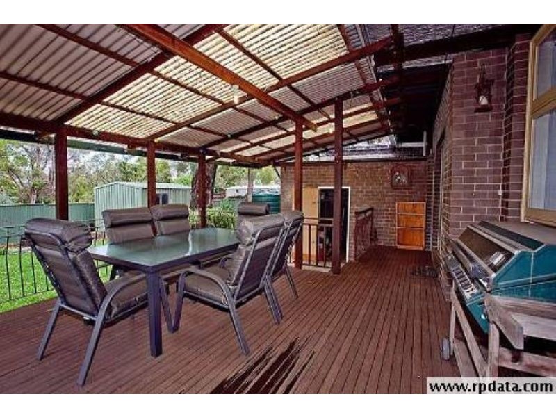 10 Crayden Road, Kalamunda WA 6076