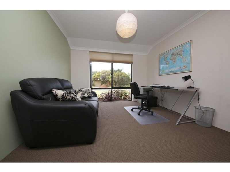 14 Nyinda Entrance, South Guildford WA 6055