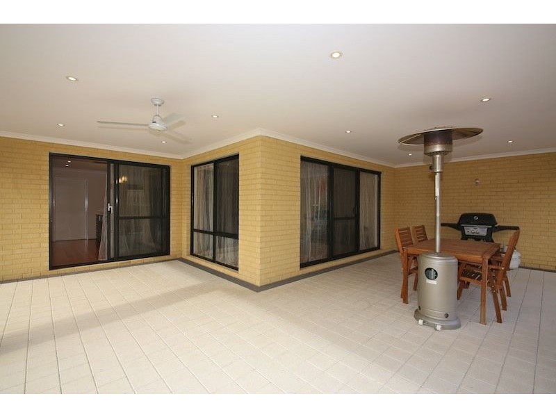 14 Nyinda Entrance, South Guildford WA 6055