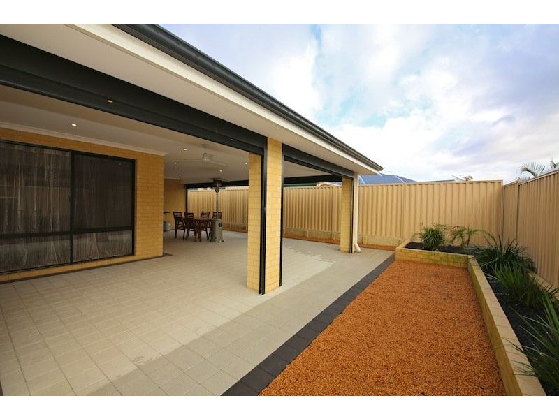 14 Nyinda Entrance, South Guildford WA 6055