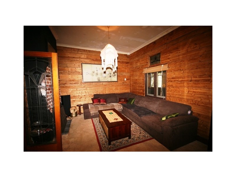 3 West Parade, South Guildford WA 6055