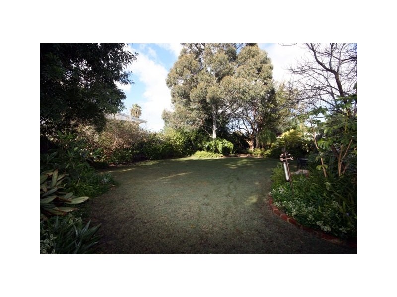 3 West Parade, South Guildford WA 6055