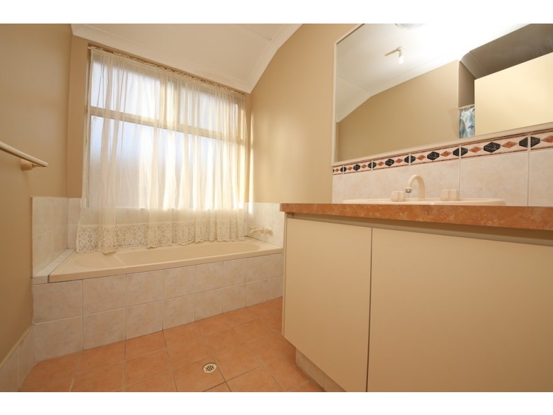 7 Werang Entrance, South Guildford WA 6055