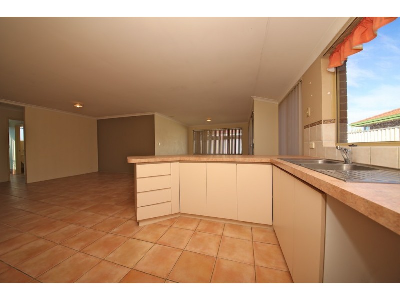 7 Werang Entrance, South Guildford WA 6055