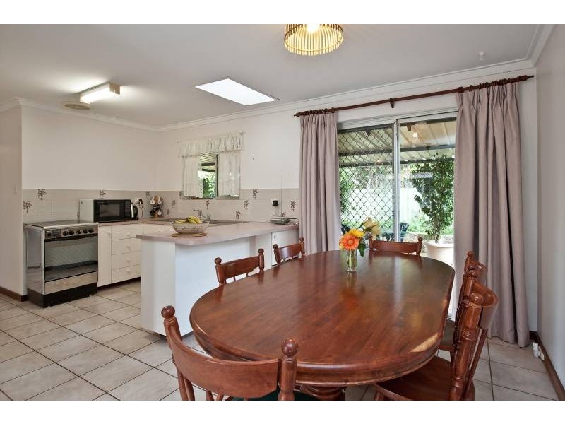 4/2 Cothill Court, Eden Hill WA 6054