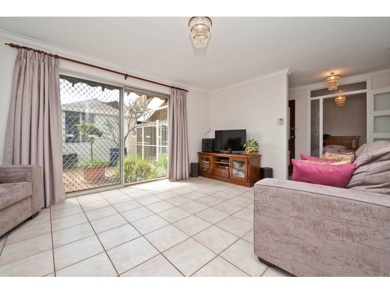 4/2 Cothill Court, Eden Hill WA 6054