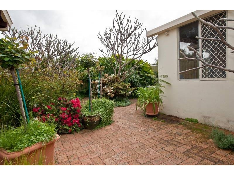 4/2 Cothill Court, Eden Hill WA 6054