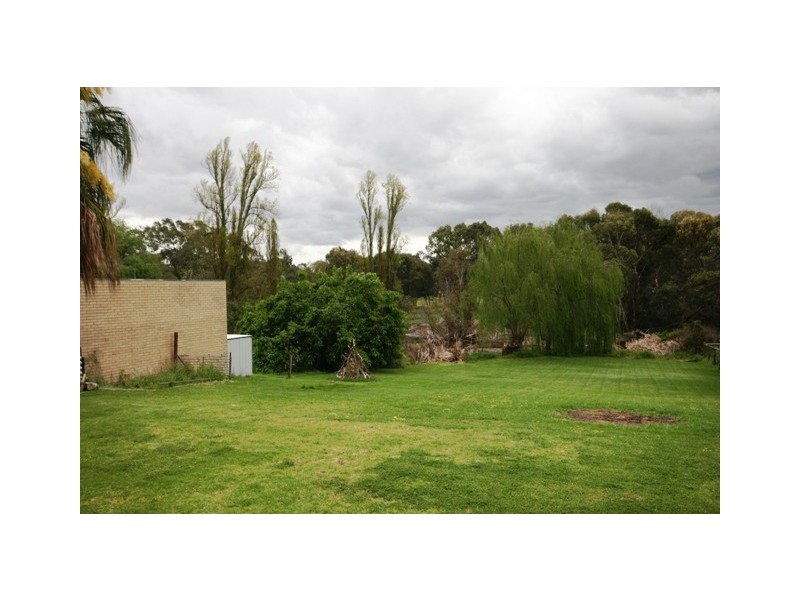 11 Beverley Terrace, South Guildford WA 6055