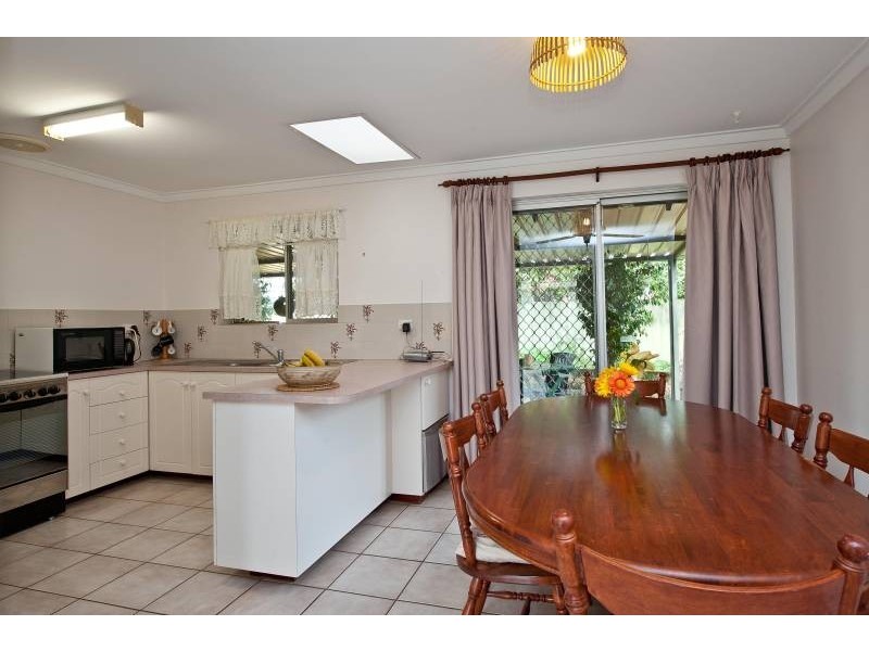 4/2 Cothill Court, Eden Hill WA 6054