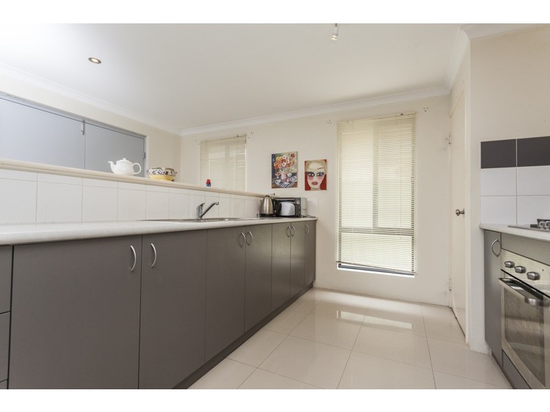 2/138A Queens Roads, South Guildford WA 6055