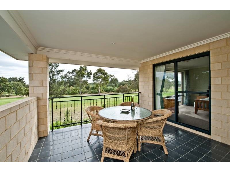 21 Januk Turn, South Guildford WA 6055
