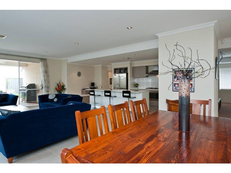 16 Safford Avenue, Aveley WA 6069