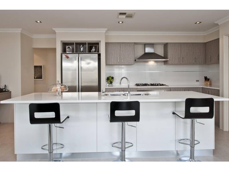 16 Safford Avenue, Aveley WA 6069